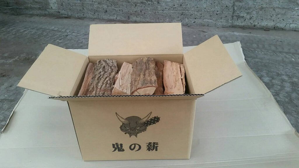キャンプBBQに必要な薪